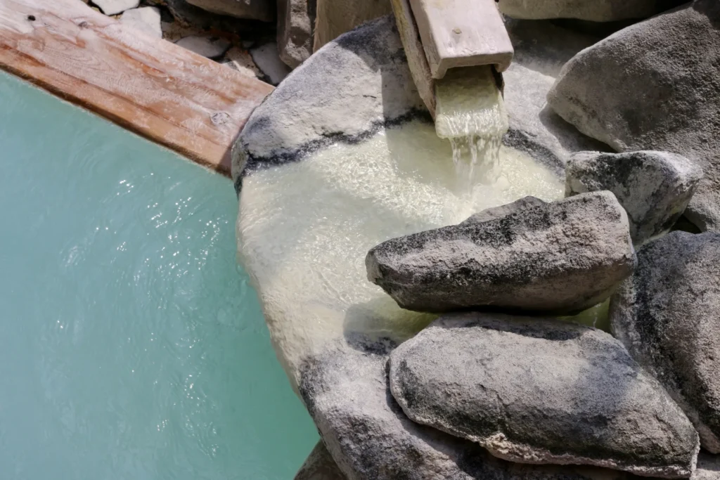 高湯温泉の湯元