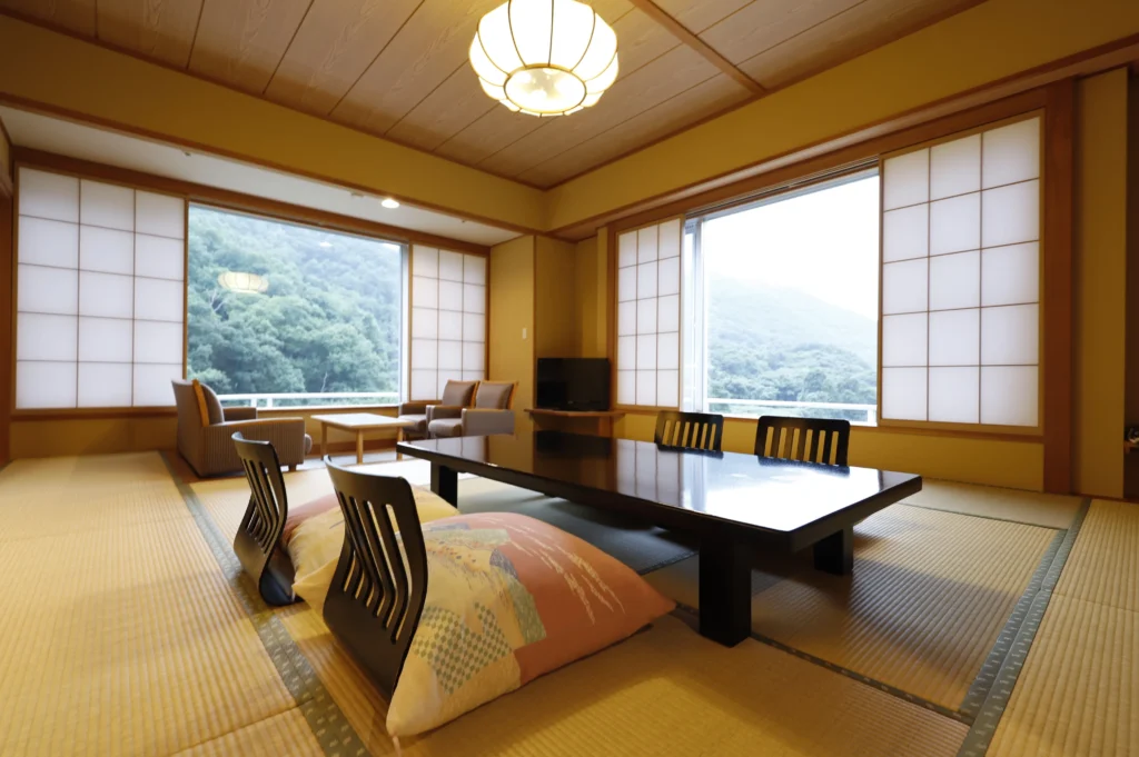 A Refined, Luxurious Japanese-Style Room at Yoshikawaya

