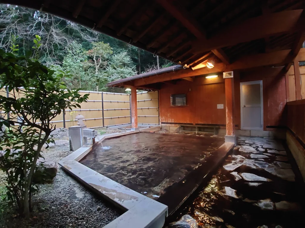 Open-Air Bath at Koriyama Onsen Surrounded by Nature
