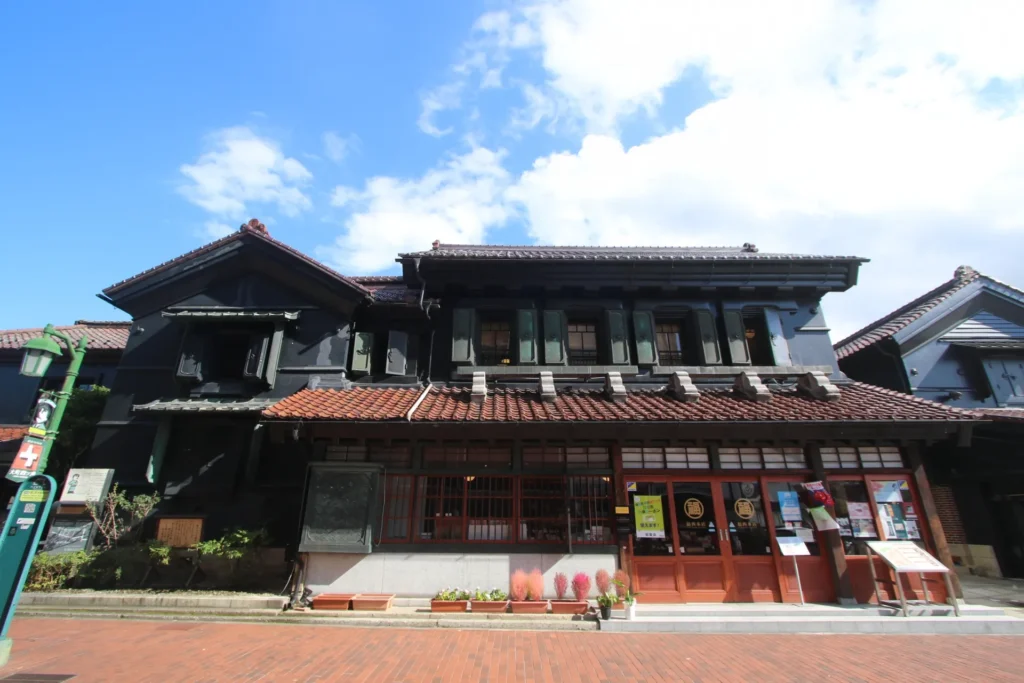 野口英世青春館の外観