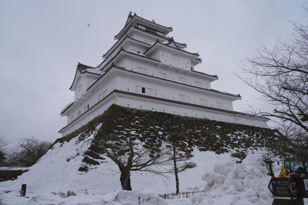 鶴ヶ城の冬景色