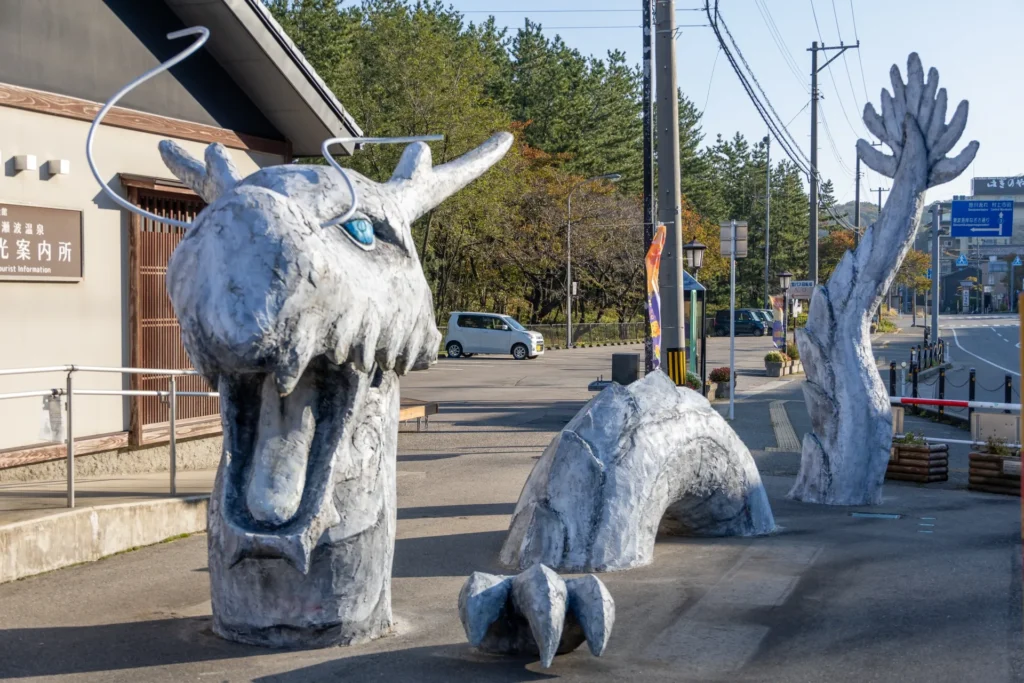 瀬波温泉のモニュメント