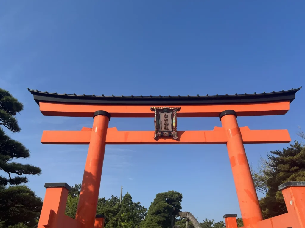 白山神社の鳥居