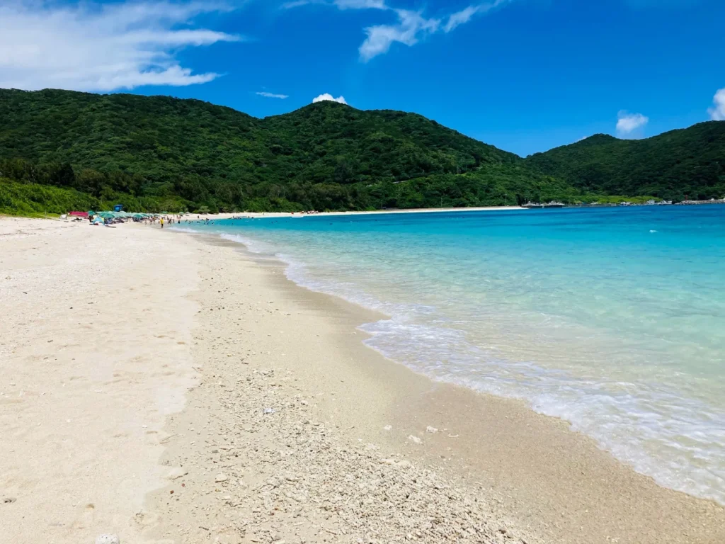 渡嘉敷島の阿波連ビーチ