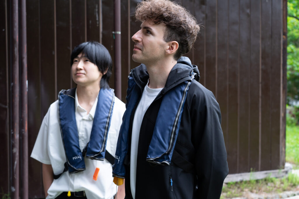 初めて見る日本の本当の姿に感動するポーランドの観光客の様子。