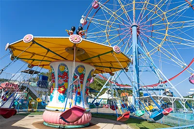 森とリスの遊園地 メルヘン村|