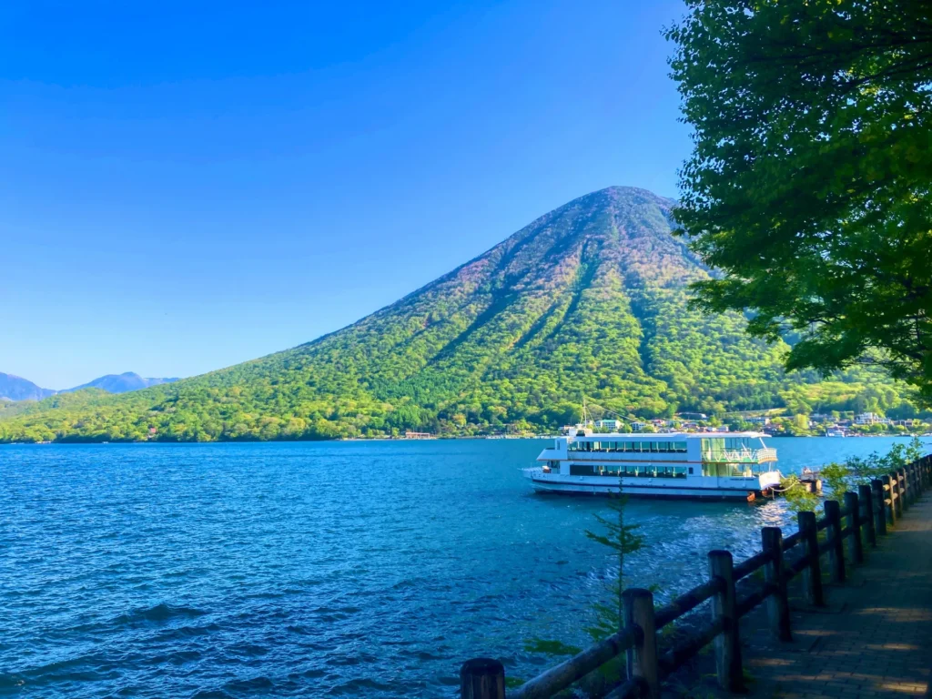 栃木県の中禅寺湖