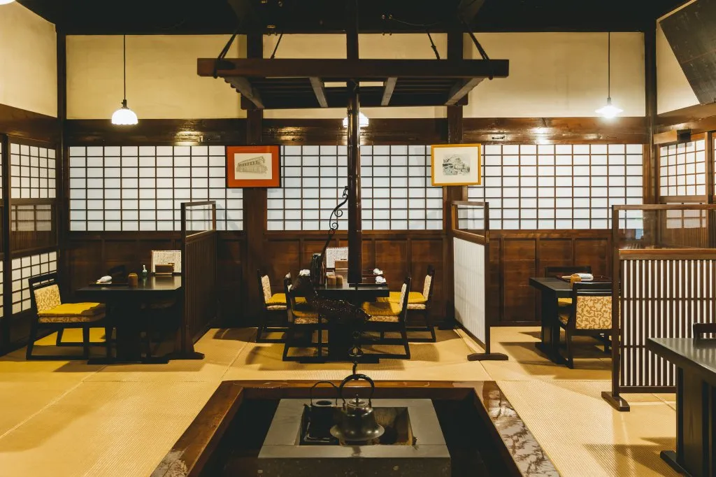 渋川問屋の店内の様子