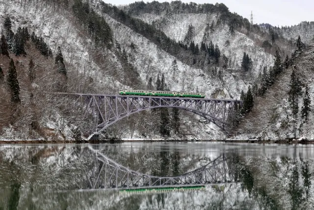 冬の只見線の第一橋梁からの絶景