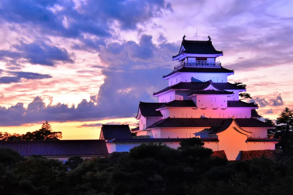 夕暮れ時の鶴ヶ城