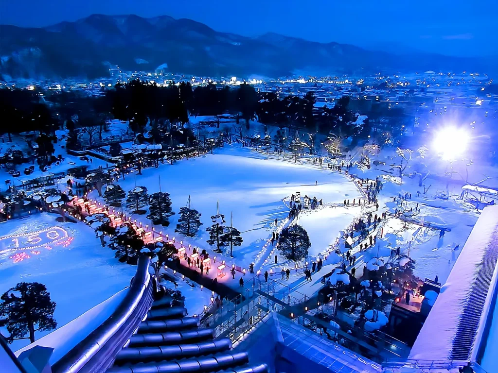 冬の雪の時期の鶴ヶ城