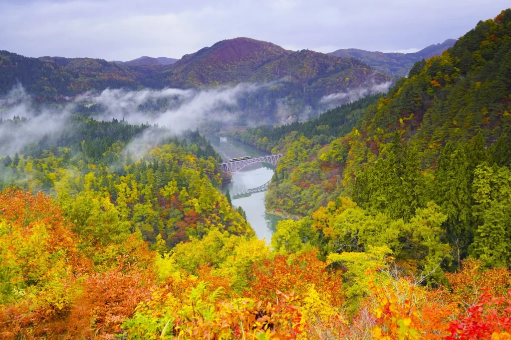 第一只見川橋梁と紅葉