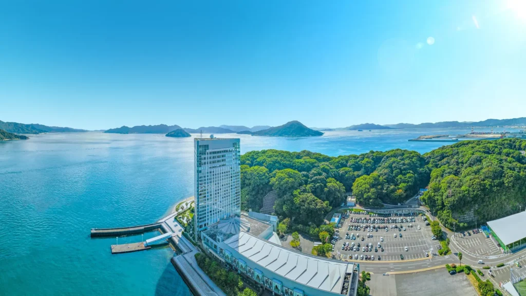 窓から望む瀬戸内海の絶景