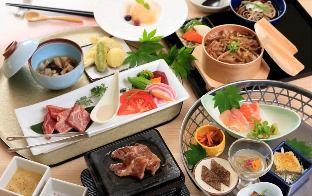 会席料理の夕食メニュー