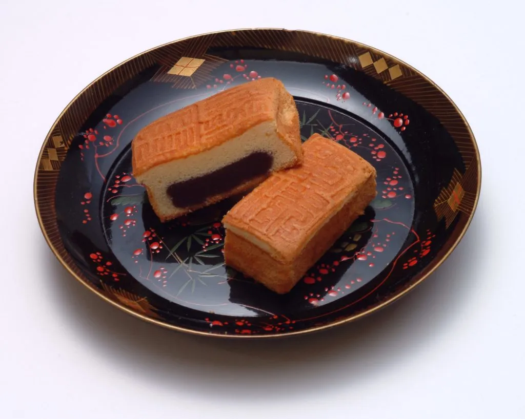 半分に切ってあるかすてあん