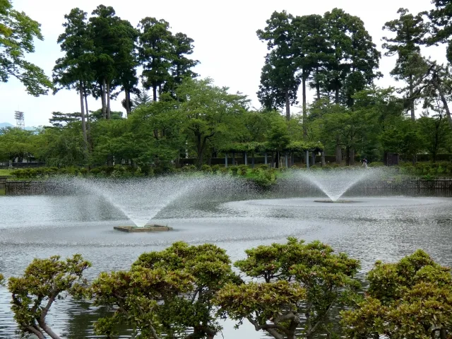 新潟県上越市に位置する歴史的な公園