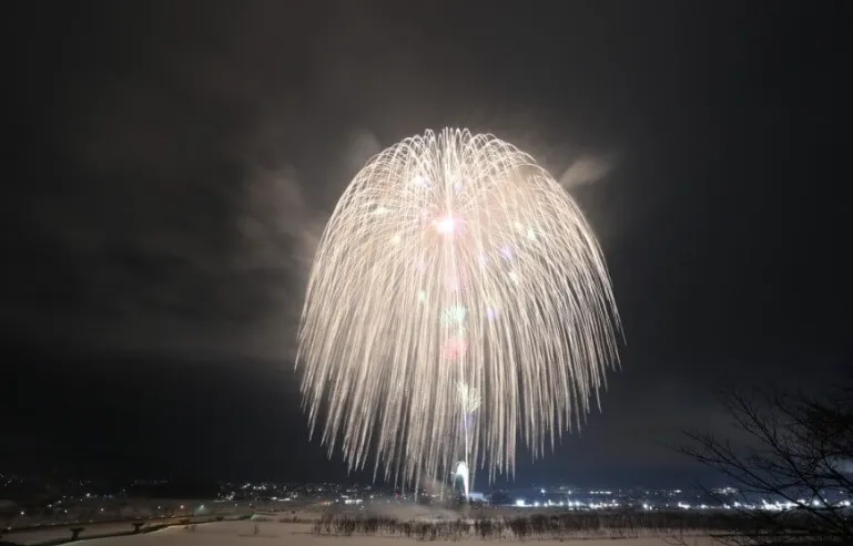 虹電花火の様子